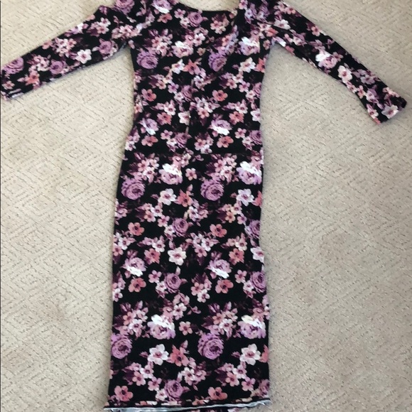 Forever 21 fitted stretch floral dress - Picture 1 of 2